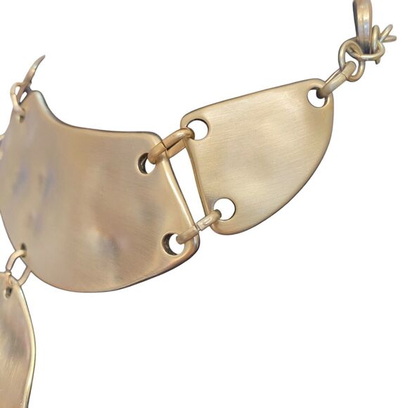 CHICO'S STUNNING HAMMERED GOLD NECKLACE NWTS - Picture 10 of 15